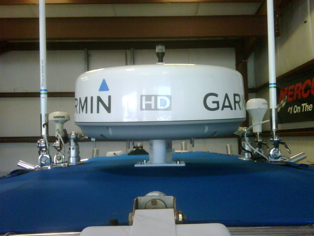 картинка Радар Garmin GMR 18 HD от магазина Fisherman Market